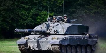 Estados Unidos, Alemania y Reino Unido comenzaron a entregar los tanques a Ucrania