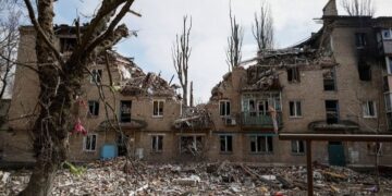 Rusia bombardeó una escuela en Ucrania