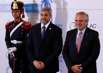 Alberto Fernández recibe al presidente de Paraguay para dialogar sobre el Mercosur