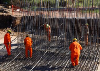 Obras QueridasSe encuentra con un importante avance la obra del distribuidor vial Rotonda Monumento al Chacho Peñaloza
