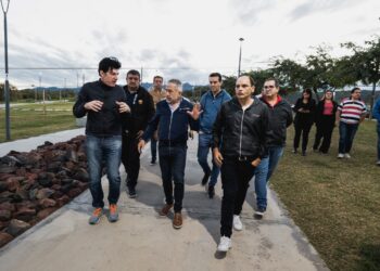 Armando Molina  :         Conocer y aprender de experiencias de gestión exitosas nos da una visión más amplia de lo que podemos hacer