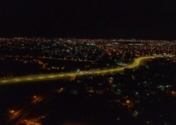 Quintela inauguró la iluminación de la avenida de Circunvalación para tener caminos seguros
