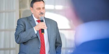 Internaron de urgencia a Ricardo Quintela, gobernador de La Rioja