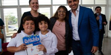 Educación entregó 80 mil libros para estudiantes de toda la provincia