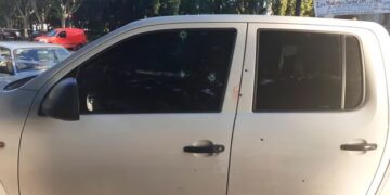Rosario incontrolable: intentaron matar de siete tiros a un empresario frente a su hijo en la puerta de la escuela