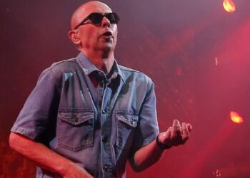 Indio Solari le envió un mensaje a una fan y la hizo llorar de la emoción