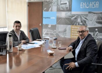 El ministro Adolfo Scaglioni se reunió con el Administrador General de Enohsa para avanzar en la diagramación de obras en la provincia