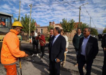 Las gestiones del gobernador Ricardo Quintela permitirán que las y los chileciteños tengan más de 100 cuadras asfaltadas