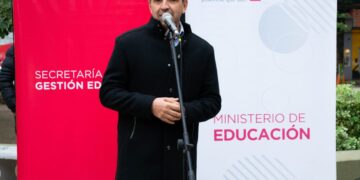 Educación recordó a Rosario Vera Peñaloza en la Plaza 9 de Julio