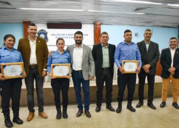 SE OTORGARON RECONOCIMIENTOS A EFECTIVOS DE LA POLICIA DE LA PROVINCIA.