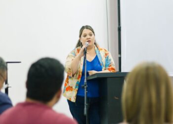 Dura respuesta de la Secretaria de Mujer y Diversidad, Karen Navarro a diputado libertario