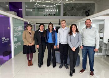 Fogaplar y UNLaR se unen para capacitar a graduados y graduadas en Ciencias Económicas