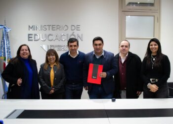 Renuevan el Plan Fines en los departamentos Independencia y Ángel Vicente Peñaloza