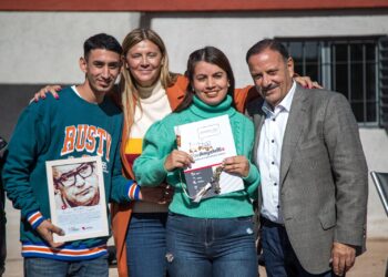 Ricardo Quintela en el barrio “Santa Bárbara”