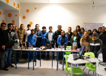 El gobierno inauguró un Aula Maker en el Colegio Provincial N° 9