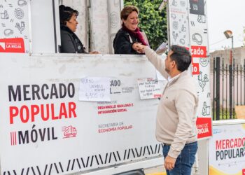 El Mercado Popular Movil llegó al Barrio 4 de Junio y cumplió con la demanda de los vecinos
