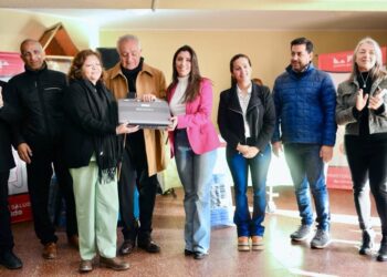 LA VICEGOBERNADORA FLORENCIA LÓPEZ ENTREGÓ ECÓGRAFO DOPPLER Y ELECTRO CARDIÓGRAFO INFANTIL AL HOSPITAL SAN NICOLAS