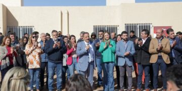 En la zona Este, 129 familias recibieron su vivienda