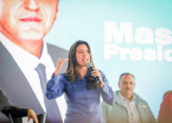FLORENCIA LÓPEZ: «HAY QUE IR CON MASSA POR UN NUEVO PACTO FEDERAL QUE HAGA DESPEGAR A LA RIOJA CON OBRAS»