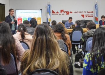 Centros de salud incorporan herramientas digitales para brindar más calidad a sus servicios