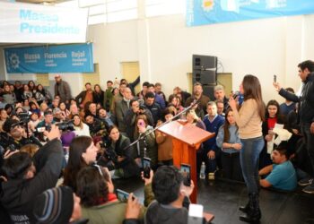 “POR LO QUE ESTAMOS HACIENDO Y POR LO QUE FALTA” FLORENCIA LOPEZ EN CHILECITO