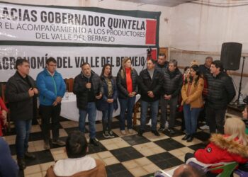 El gobernador Ricardo Quintela brindó ayuda por más de 21 millones de pesos a más de 200 productores de Felipe Varela