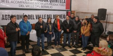 El gobernador Ricardo Quintela brindó ayuda por más de 21 millones de pesos a más de 200 productores de Felipe Varela