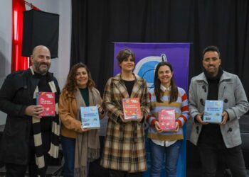 Entrega de kits para bibliotecas populares y escuelas ruralesEl Gobierno Provincial de la mano de Nación, fortalece contenidos audiovisuales educativos