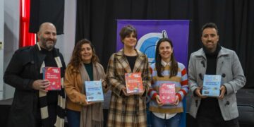 Entrega de kits para bibliotecas populares y escuelas ruralesEl Gobierno Provincial de la mano de Nación, fortalece contenidos audiovisuales educativos