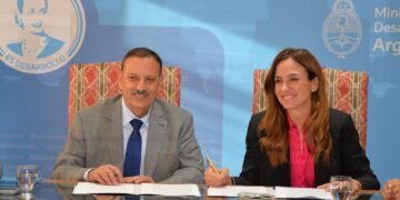 El gobernador Ricardo Quintela firmó convenio con la Nación para la ejecución de alrededor de 500 lotes con servicios
