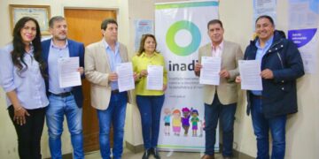 Precandidatas y precandidatos de Unión por la Patria firmaron convenio con el INADI por un debate electoral sin discriminación