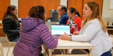 Educación realiza registro del Programa Progresar en los Colegios