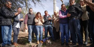 Otorgando servicios esenciales