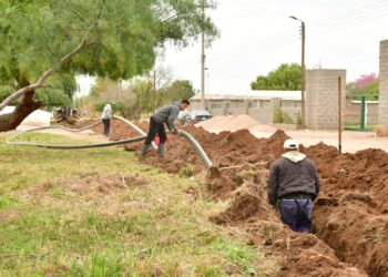 El gobierno provincial inicio la construcción de un nuevo acueducto en Chamical para afrontar la crisis hídrica