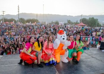 El Parque Norte Felipe Varela se colmó de cientos de familias que disfrutaron del inicio del Festipeques 2023