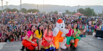 El Parque Norte Felipe Varela se colmó de cientos de familias que disfrutaron del inicio del Festipeques 2023