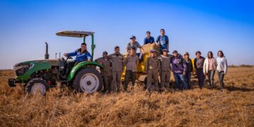 Jóvenes estudiantes realizan sus prácticas preprofesionales en la empresa estatal Caudillos Riojanos