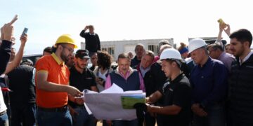 El gobernador Ricardo Quintela supervisó la obra del Gasoducto Productivo que beneficiará a las familias e industrias de la zona