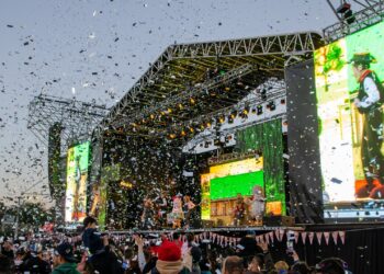 Miles de familias en el Parque de la Ciudad