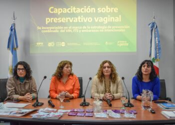 Con la presencia de capacitadoras nacionales, se desarrolló este martes un taller sobre preservativo vaginal