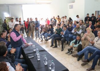 Quintela impulsará ley para subsidiar parte de la energía y el salario de nuevos trabajadores que se sumen al sector productivo