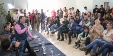 Quintela impulsará ley para subsidiar parte de la energía y el salario de nuevos trabajadores que se sumen al sector productivo