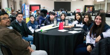 Estudiantes de 28 escuelas Secundarias participaron del encuentro zonal “Creciendo en Democracia»