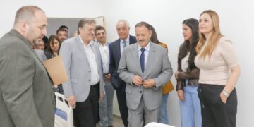 Quintela puso en funcionamiento tomógrafo e inauguró refacciones en Trauma shock, Hemodinamia, Urología y UTI en el Hospital Enrique Vera Barros