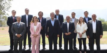 Firma de convenio con Sergio Massa La Rioja junto a las provincias del Norte Grande avanzan en materia energética en busca de un país más federal