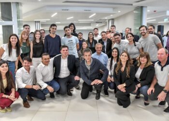 Con eje en empleo tecnológico, Massa presentó el programa Insertar