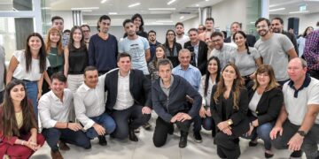 Con eje en empleo tecnológico, Massa presentó el programa Insertar