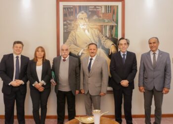 El gobernador Ricardo Quintela se reunió con constitucionalistas que participan del Congreso Gonzaleano