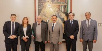 El gobernador Ricardo Quintela se reunió con constitucionalistas que participan del Congreso Gonzaleano