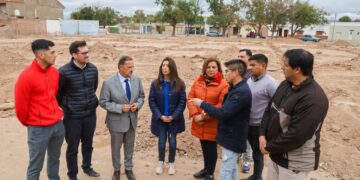 El Gobernador Ricardo Quintela constató el desarrollo de la obra de la nueva terminal de ómnibus de Chamical